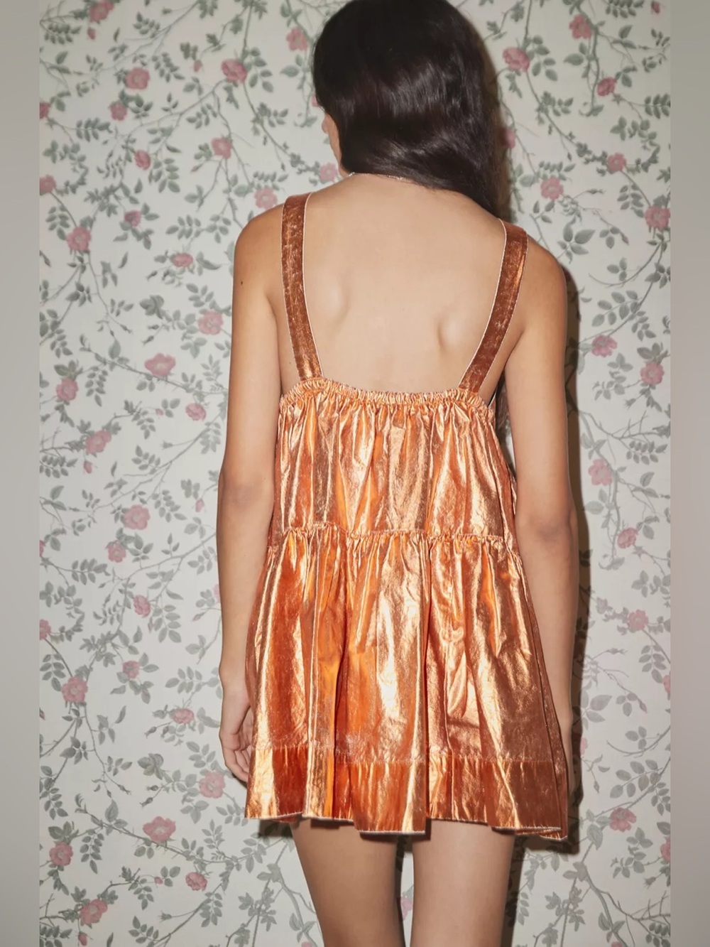 ๐งก NWT Urban Outfitters Kimchi Blue Avana Metallic Babydoll Mini Dress Orange XS - Picture 2 of 14